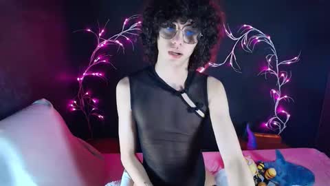 Noah Xtar online show from November 10, 2:49 am