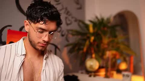 kevin online show from January 6, 12:25 am