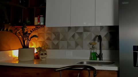 kevin online show from February 25, 12:36 am