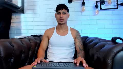 Snapshot of nohanhunter chatting on October 1, 11:47 am nohanhunter online show from October 1, 11:47 am