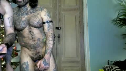 Im here enjoy online show from December 25, 5:58 am