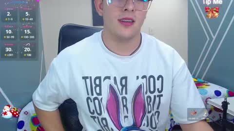 Nolan  online show from December 15, 6:26 pm