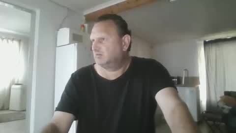 Snapshot of nollie244 chatting on October 26, 5:09 am Nollie online show from October 26, 5:09 am