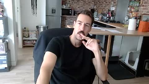 Isaac online show from September 27, 11:41 am