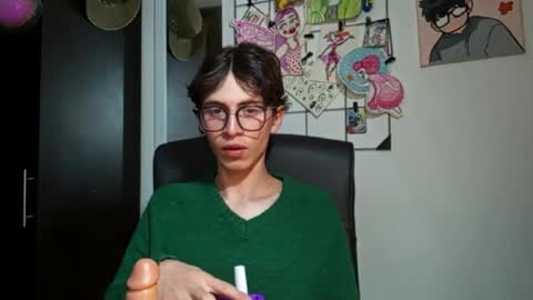 Snapshot of norehg__ chatting on September 17, 9:43 am Norehg online show from September 17, 9:43 am