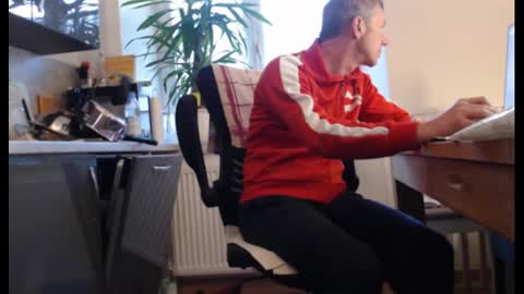 Snapshot of normuc chatting on January 21, 12:46 pm Normuc online show from January 21, 12:46 pm