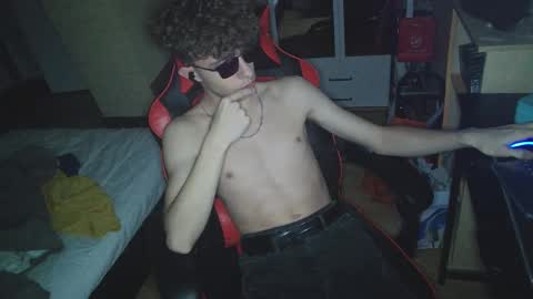 Snapshot of notspace_721128 chatting on February 12, 5:48 pm NotSpace   online show from February 12, 5:48 pm