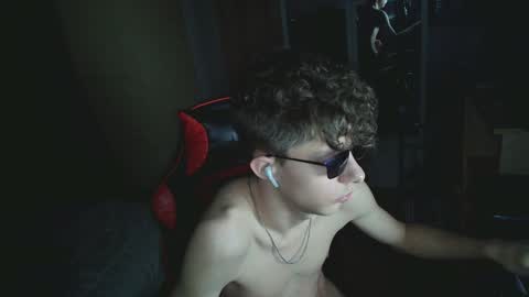 Snapshot of notspace_721128 chatting on January 4, 6:09 pm NotSpace   online show from January 4, 6:09 pm