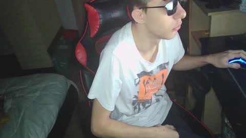 Snapshot of notspace_721128 chatting on January 8, 4:54 pm NotSpace   online show from January 8, 4:54 pm