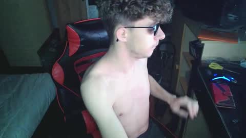 Snapshot of notspace_721128 chatting on March 2, 8:57 pm NotSpace   online show from March 2, 8:57 pm