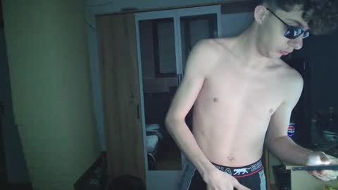 Snapshot of notspace_721128 chatting on February 16, 9:16 pm NotSpace   online show from February 16, 9:16 pm