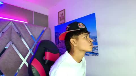 nova_mitchell online show from June 4, 2:34 pm