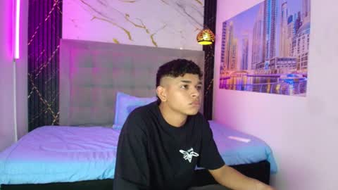 nova_mitchell online show from June 17, 12:40 pm