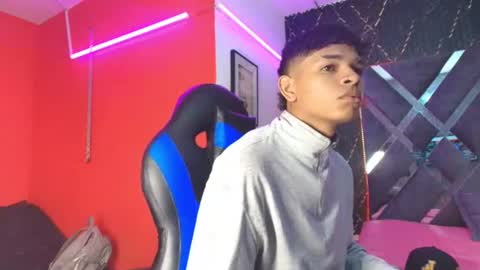 nova_mitchell online show from June 27, 12:22 pm