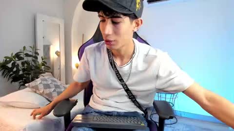 Nova online show from February 11, 4:44 am