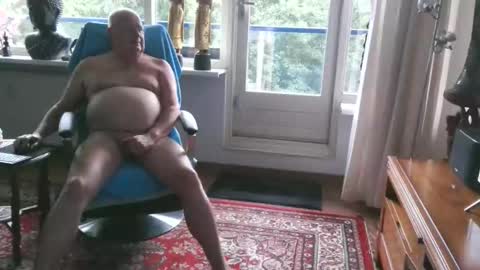 Snapshot of nudejohn chatting on October 3, 8:52 am Nudejohn online show from October 3, 8:52 am