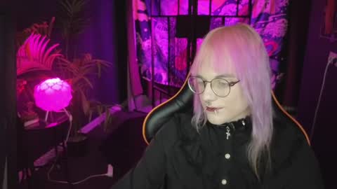 numbaka_ online show from March 10, 4:46 pm