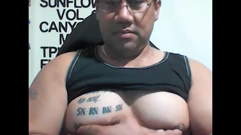 nuumaalii11 online show from September 16, 7:53 am