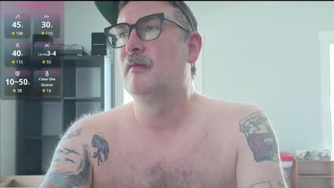 Office Dad online show from June 1, 5:57 pm