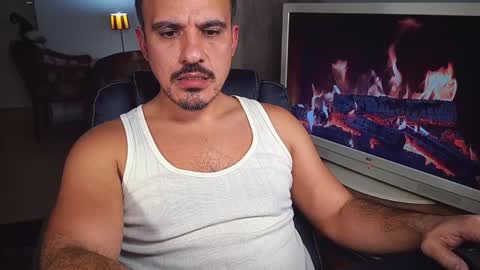 officeman7 online show from December 20, 6:02 pm