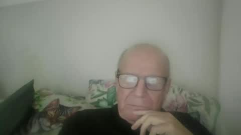 oggi95 online show from February 9, 3:27 pm