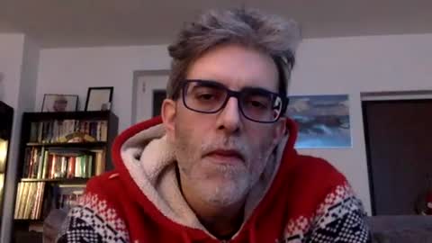 Snapshot of oggs48 chatting on February 13, 12:46 am oggs48 online show from February 13, 12:46 am