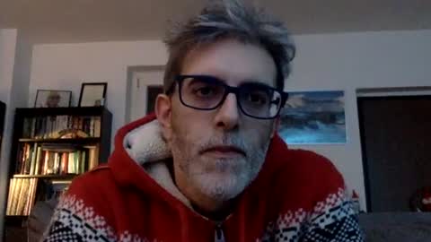 Snapshot of oggs48 chatting on January 16, 12:02 am oggs48 online show from January 16, 12:02 am