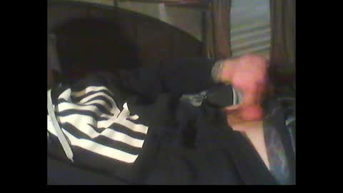 who dares  toss me some  tips lets have fun online show from February 13, 4:54 am