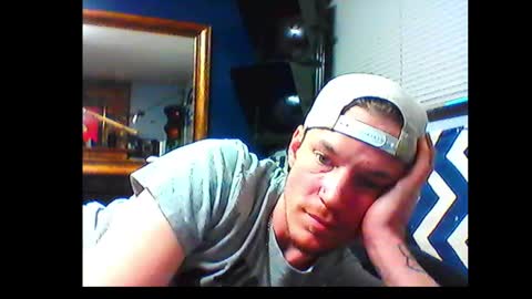 who dares  toss me some  tips lets have fun online show from December 17, 12:22 pm