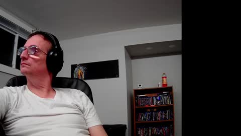 Snapshot of ohbitt chatting on October 8, 4:28 am ohbitt online show from October 8, 4:28 am