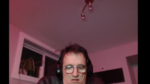 Snapshot of ohbitt chatting on January 15, 4:36 am ohbitt online show from January 15, 4:36 am