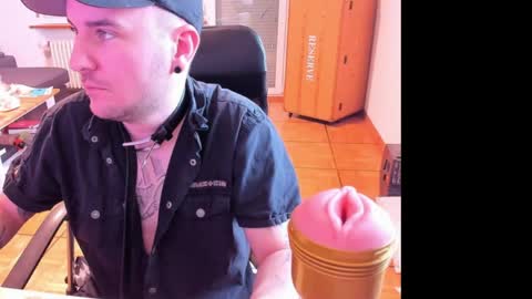 Chris online show from June 6, 9:37 am