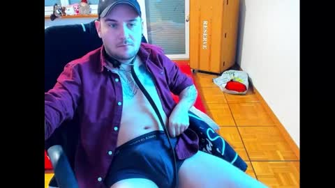 Snapshot of ohihoe92 chatting on December 17, 9:07 am Chris online show from December 17, 9:07 am