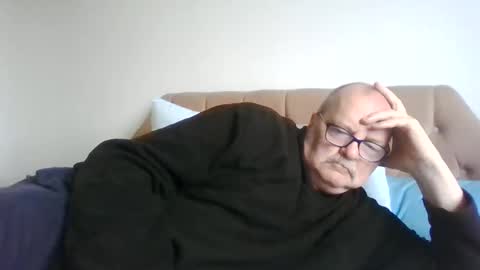 old_fkr online show from December 20, 9:43 am