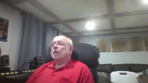 old_guy111 online show from May 18, 2:41 am