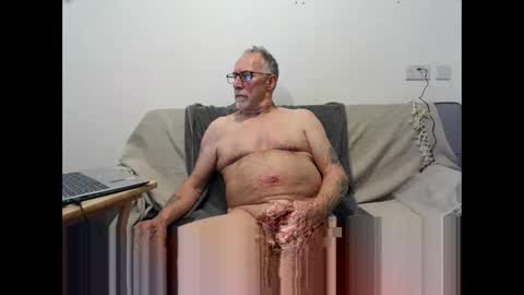 oldercock1411 online show from November 25, 10:12 pm