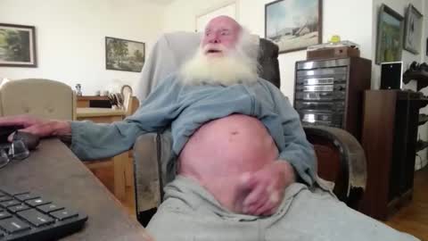 oldfucker9 online show from May 3, 10:34 pm