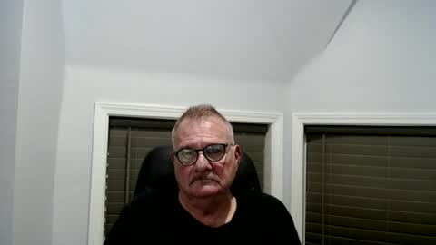 oldguybigd online show from June 18, 6:48 am