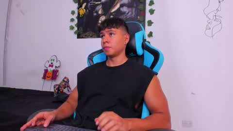 Oliver bray online show from December 24, 12:44 am