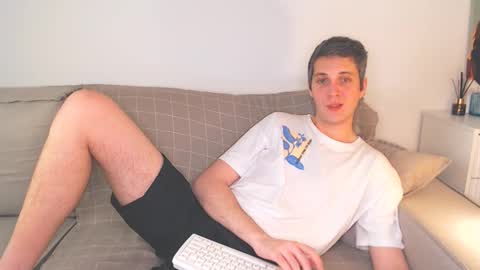 Oliver online show from December 2, 6:30 pm