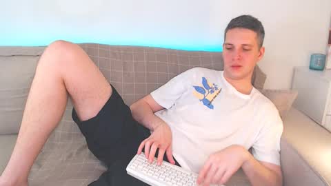 Oliver online show from February 28, 10:41 am