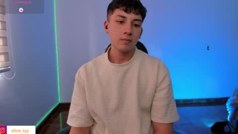 oliveeer online show from June 2, 9:27 pm