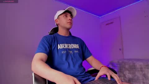 OLIVER online show from April 9, 5:52 pm