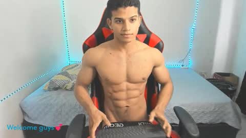 oliver thompsson online show from November 23, 12:05 pm