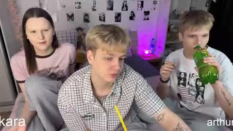 oliver online show from March 5, 7:10 pm