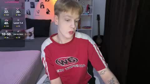 oliver online show from October 1, 4:00 pm