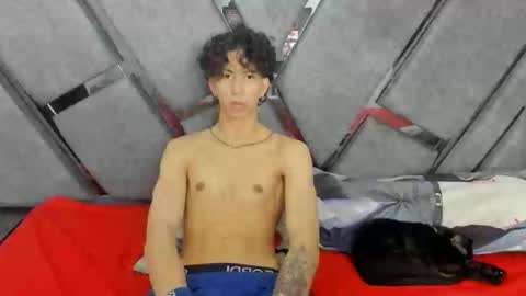 oliverthompson_01 online show from September 26, 7:06 am