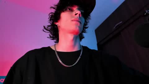     online show from December 7, 7:49 am