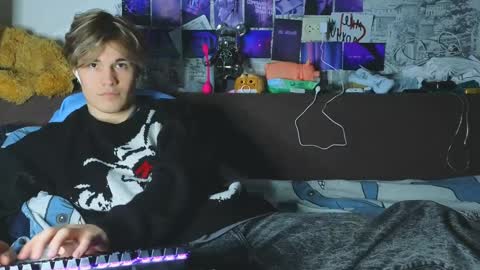 Tony online show from February 8, 10:29 pm