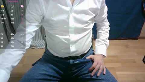 Snapshot of omar87ram chatting on March 8, 2:10 am Omar online show from March 8, 2:10 am